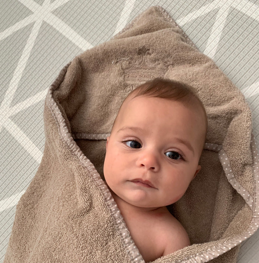 Premium Frotteehandtuch mit Kapuze - braun