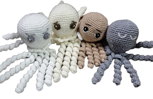 Ročno kvačkana hobotnica